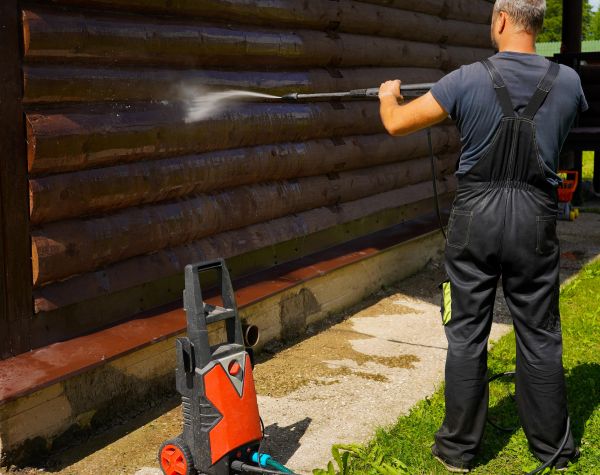 Log Home Pressure Washing in South Bend