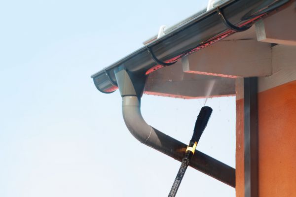 Eaves Power Washing in South Bend